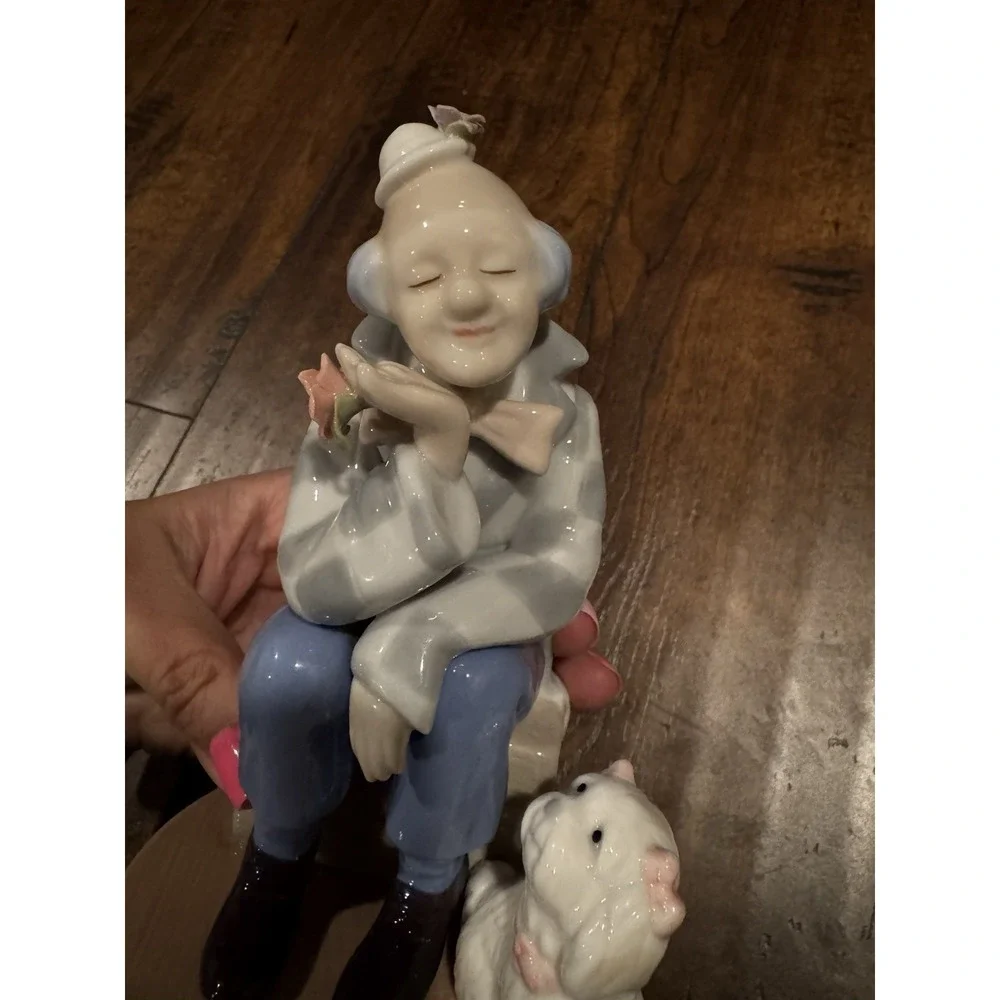 Clown & Poodle Bichon Dog Porcelain Figurine PS Design 2002 Flower‎ Blue Vintage